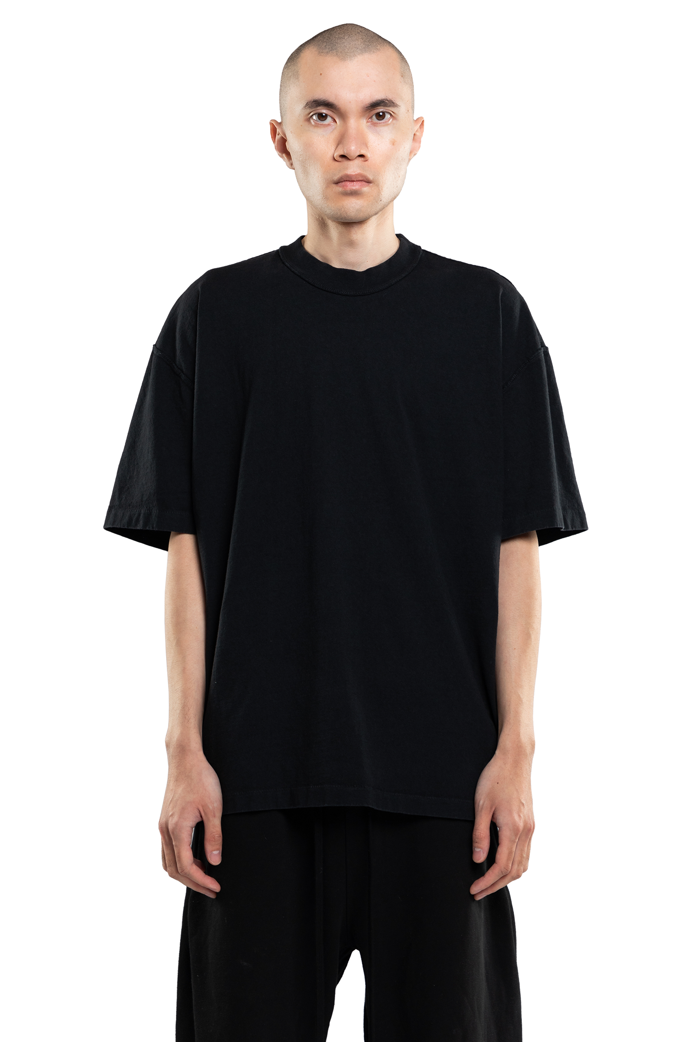 BLACK T-SHIRT